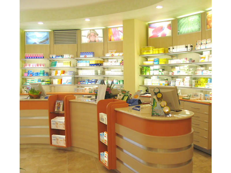 Progettazione e arredamento completo per farmacie con personalizzazioni ad hoc del cliente Progettazione e arredamento completo per farmacie con personalizzazioni ad hoc del cliente